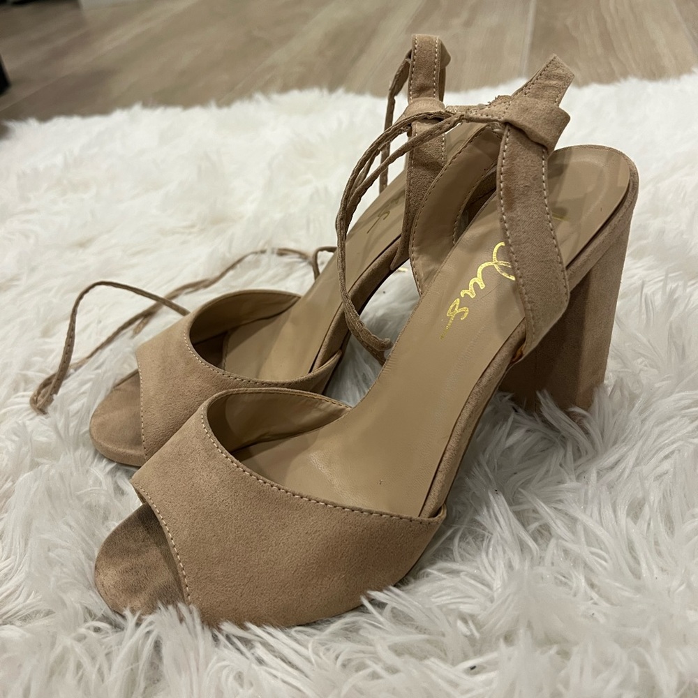 Nude Lulus Heels